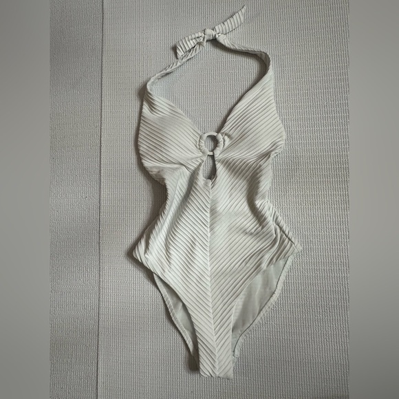 Revolve SEA LEVEL Spinnaker Keyhole Halter One Piece Ribbed White Built in Bra 4 - Picture 10 of 12